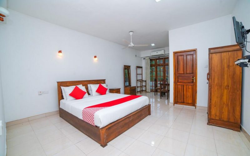 Hotel Bed 2